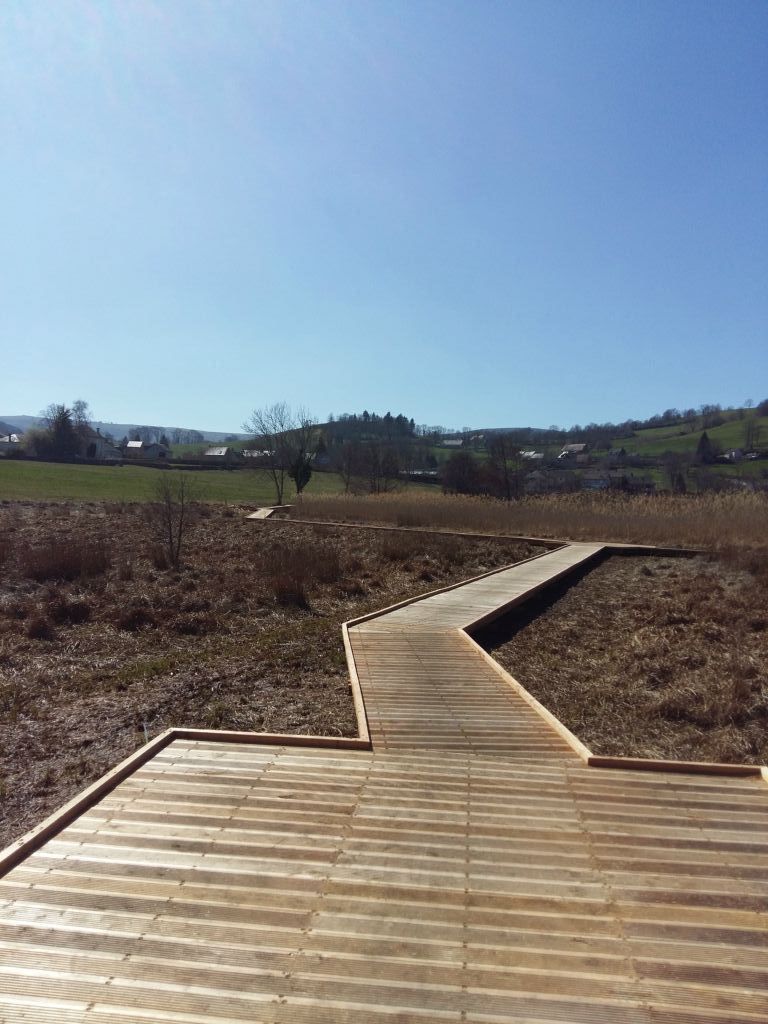 Campsite France Auvergne : VILLAGE VACANCES DU LAC DE MENET **** VILLAGE VACANCES DU LAC DE MENET **** : Campsite France Auvergne
